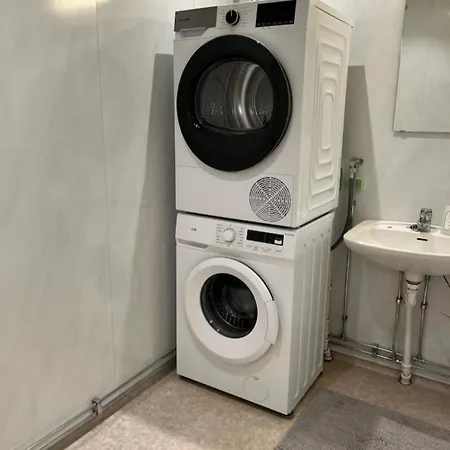 Koselig Rom I Sentrum Gratis Wifi Og Parkering Rom 1 民宿