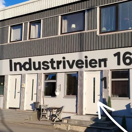 Koselig Rom I Sentrum Gratis Wifi Og Parkering Rom 1 Privat overnatting *