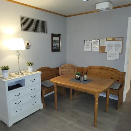 Koselig Rom I Sentrum Gratis Wifi Og Parkering Rom 1 Ubytování v soukromí Narvik