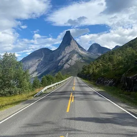 Koselig Rom I Sentrum Gratis Wifi Og Parkering Rom 1 民宿