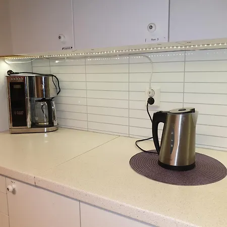 民宿 Koselig Rom I Sentrum Gratis Wifi Og Parkering Rom 1 纳尔维克